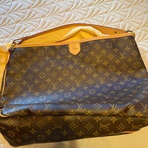 💯% Authentic Louis Vuitton Delightful MM
